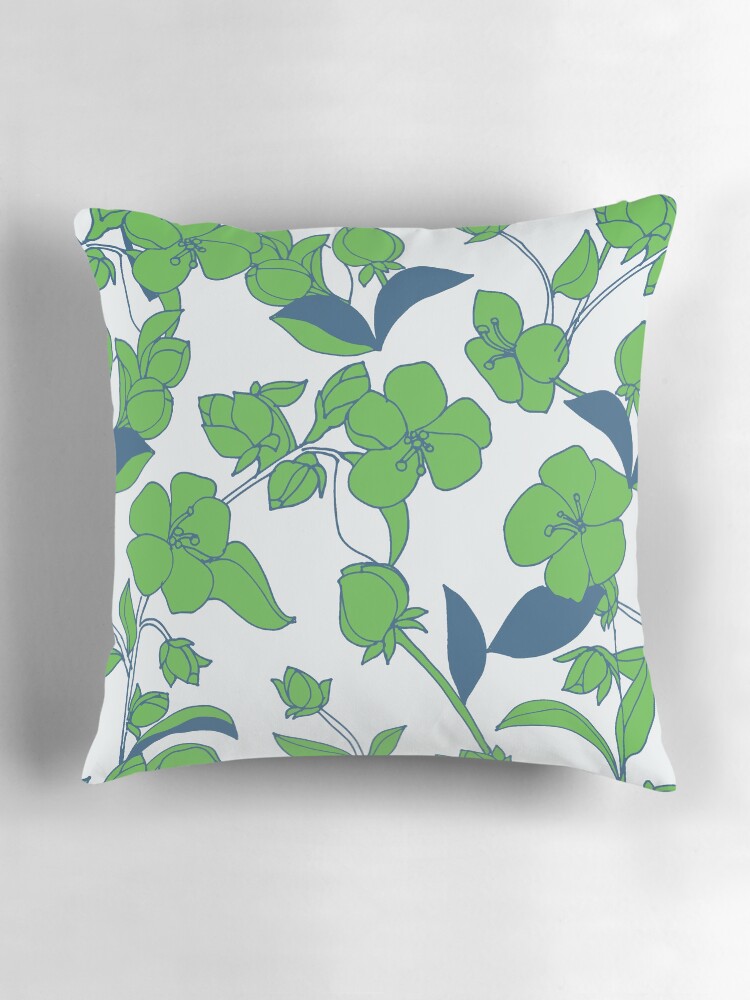 Aperçu 3 sur 4. Coussin avec l'œuvre Fleurs au printemps vert et bleu créée et vendue par KShedenhelm.