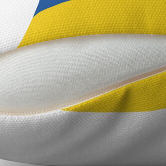 Aperçu 2 sur 3. Coussin avec l'œuvre Drapeau d'Ukraine créée et vendue par Shorlick.