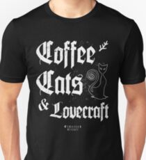Coffee, Cats and Lovecraft - Eldritch Dreamer - Lovecraftian mythos wear Slim Fit T-Shirt