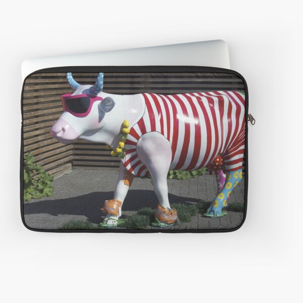 Painted Cow on Holiday - at Floriade Laptop Sleeve