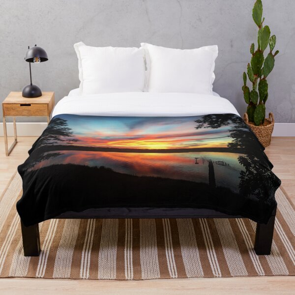 Aperçu de l'œuvre Pagan River Sunset créée et vendue par ATJones.