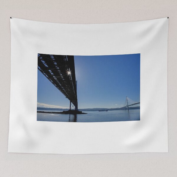 Aperçu de l'œuvre Le Forth Road Bridge, South Queensferry, en Écosse créée et vendue par AlbaPhotography.