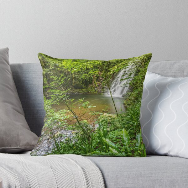 Artikelvorschau, Glenoe Waterfall entworfen und verkauft von Logopad.