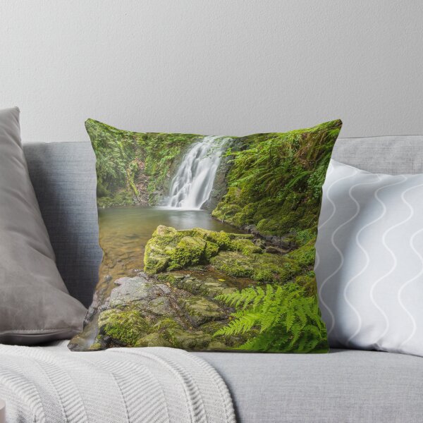 Artikelvorschau, Glenoe Waterfall entworfen und verkauft von Logopad.