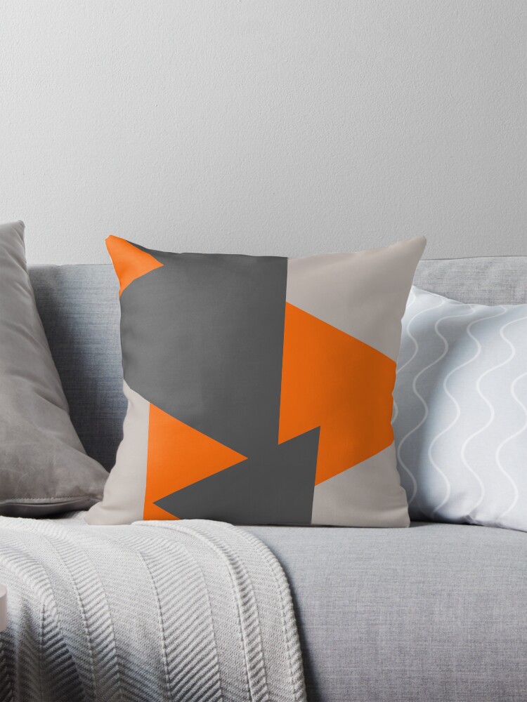 Thumbnail 1 von 4, Kissen, Orange und graue Dreiecke designt und verkauft von sylviabosky.