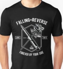 Liebe Hass.Fallen in umgekehrter Richtung. Slim Fit T-Shirt