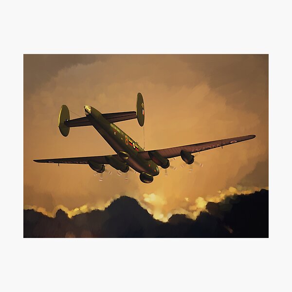 Item preview, La vieja dama gris: Avro Shackleton, 8 escuadrón, 1990 designed and sold by coldwarwarrior.