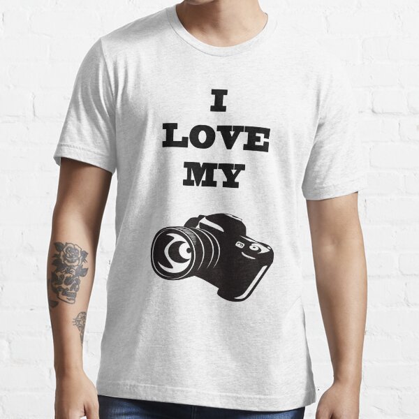 I LOVE MY CAMERA Essential T-Shirt
