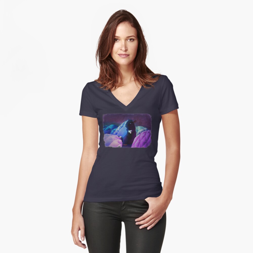 Aperçu de l'œuvre T-shirt moulant col V créée et vendue par ScotisFr.