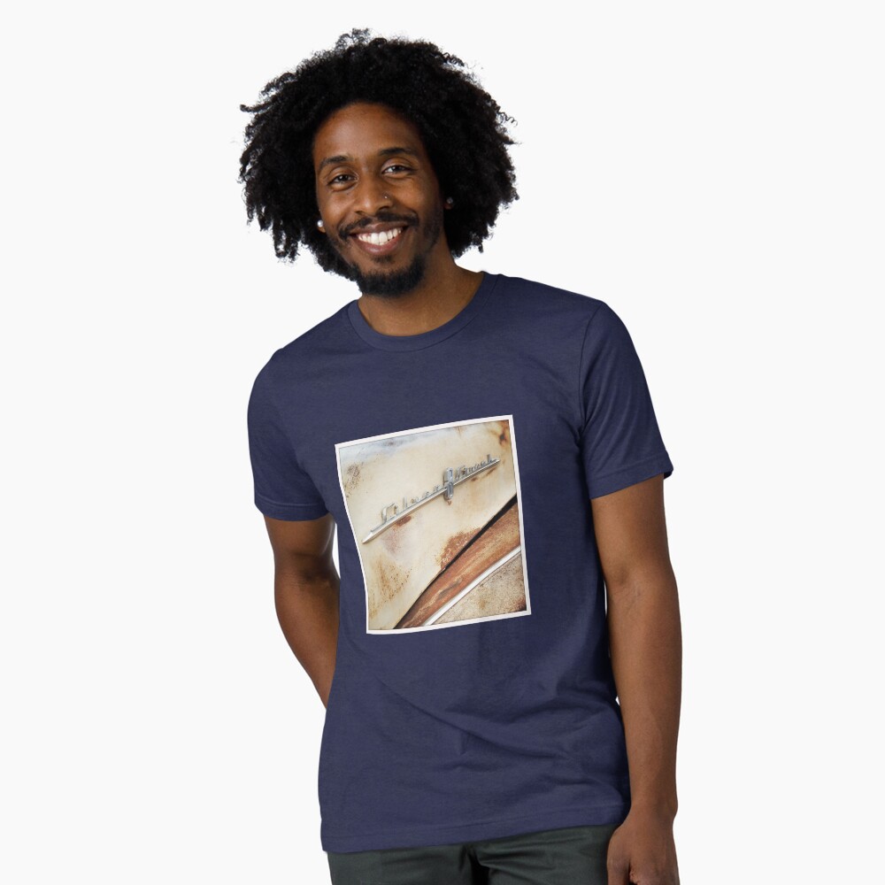 Aperçu de l'œuvre T-shirt chiné créée et vendue par Apachitee.