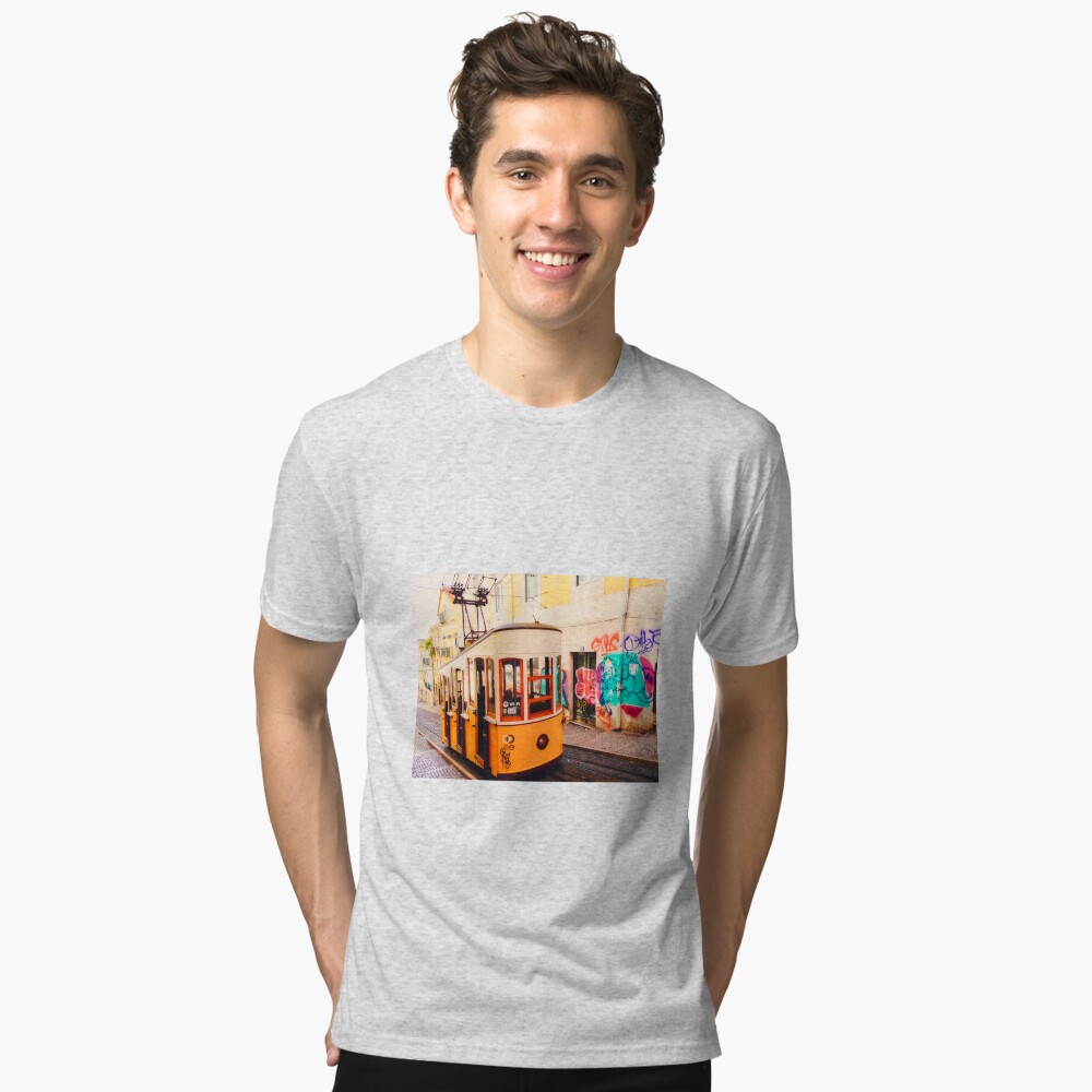 Aperçu de l'œuvre T-shirt chiné créée et vendue par 2G2P.