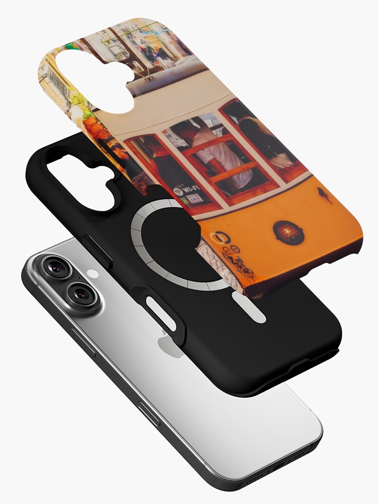 Aperçu 2 sur 4. Coque iPhone avec l'œuvre LISBONNE créée et vendue par 2G2P.