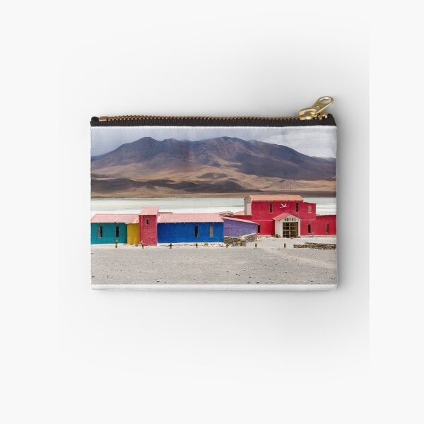 Artikelvorschau, Hotel in einer Lagune, Uyuni, Bolivien entworfen und verkauft von Wanderlust40.