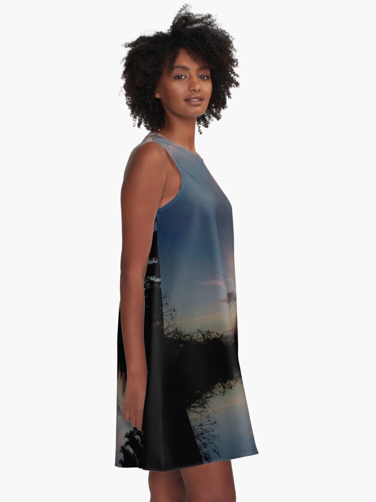 Alternative Ansicht von Sonnenhorizont Spiegelung Ufowolke A-Linien Kleid
