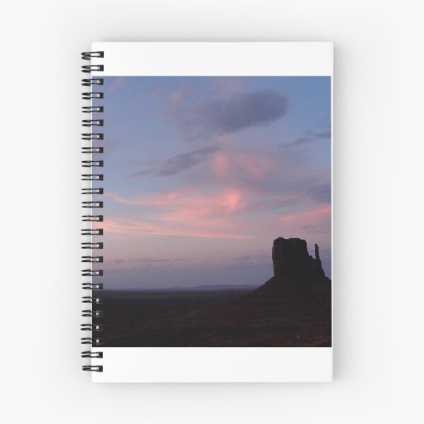 Aperçu de l'œuvre Sunset ~ Monument Valley créée et vendue par Patty Lewis.