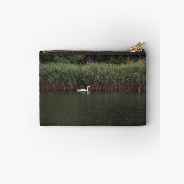 Aperçu de l'œuvre Loneliness créée et vendue par BrokenMix.