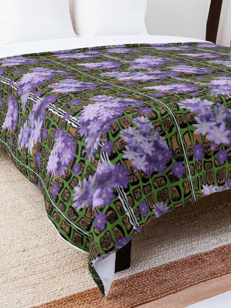 Alternate view of Call of the wild Comforter