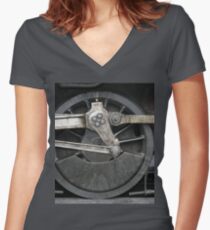 train wheels Fitted V-Neck T-Shirt
