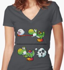 Camiseta entallada de cuello en V Farting Yoshi