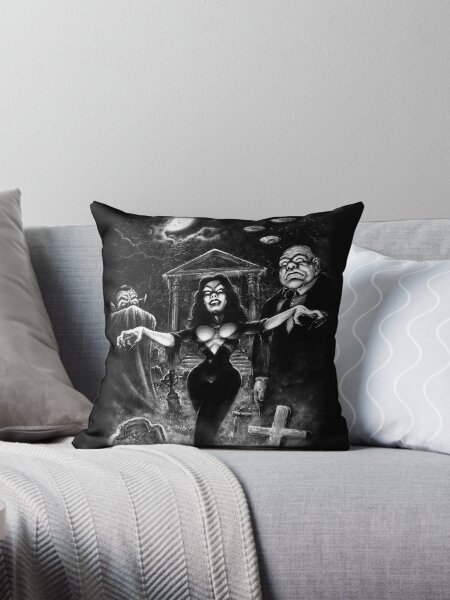 Vampira Plan 9 zombies Throw Pillow