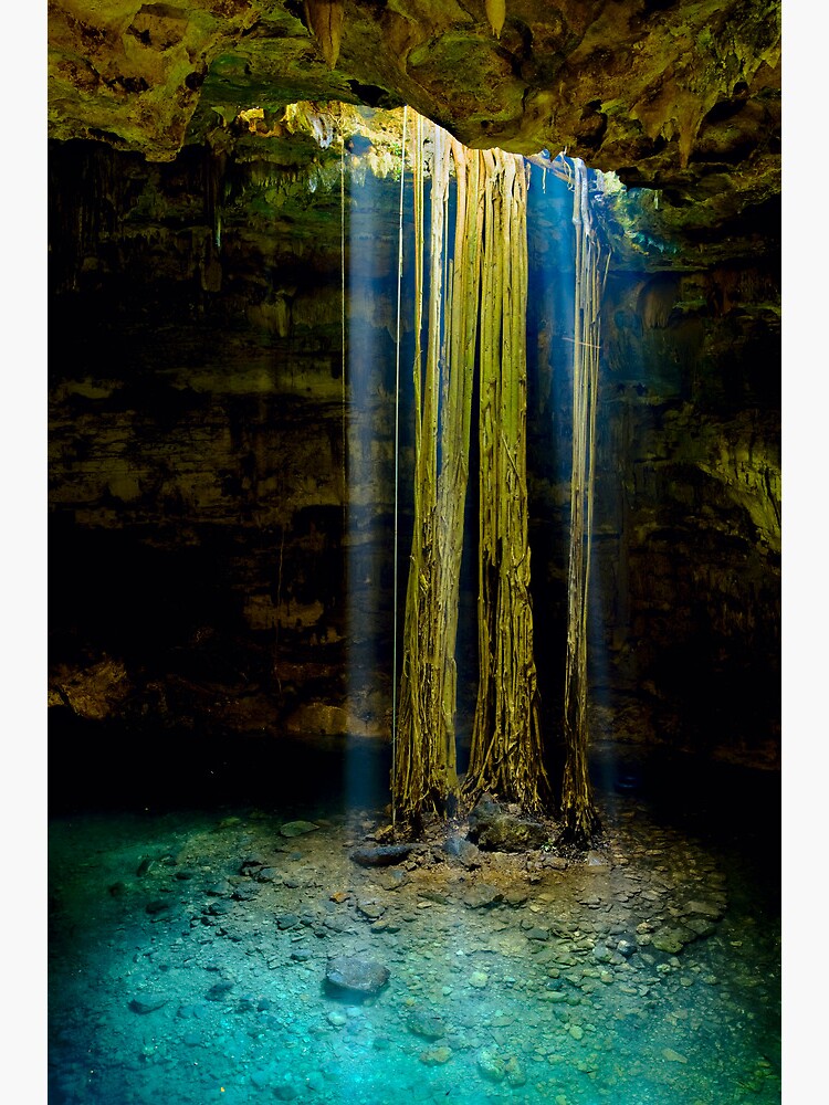 Crystal blue water in Cenote XKeken (XQuequen) in Dzitnup village near  Valladolid city - Yucatan Peninsula - Mexico Stock Photo - Alamy