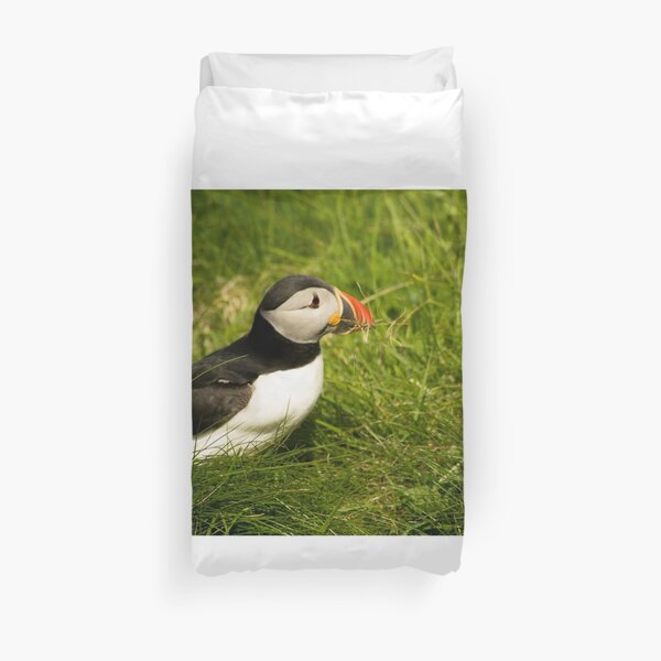 Puffin building a nest Duvet Cover
