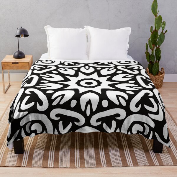 Artikelvorschau, Weiße abstrakte Blumenstern-Mandala entworfen und verkauft von Mia Harper Design.
