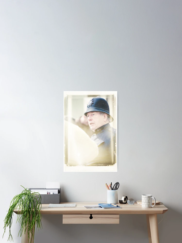 Imagen 2 de 3, Póster con la obra , diseñada y vendida por ROGUEstudio.