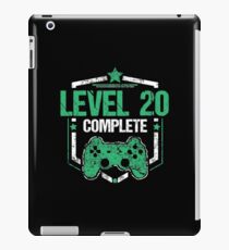 Gamer Shirt Level 20 Complete Gaming Birthday Gift Tee iPad-Hülle & Klebefolie