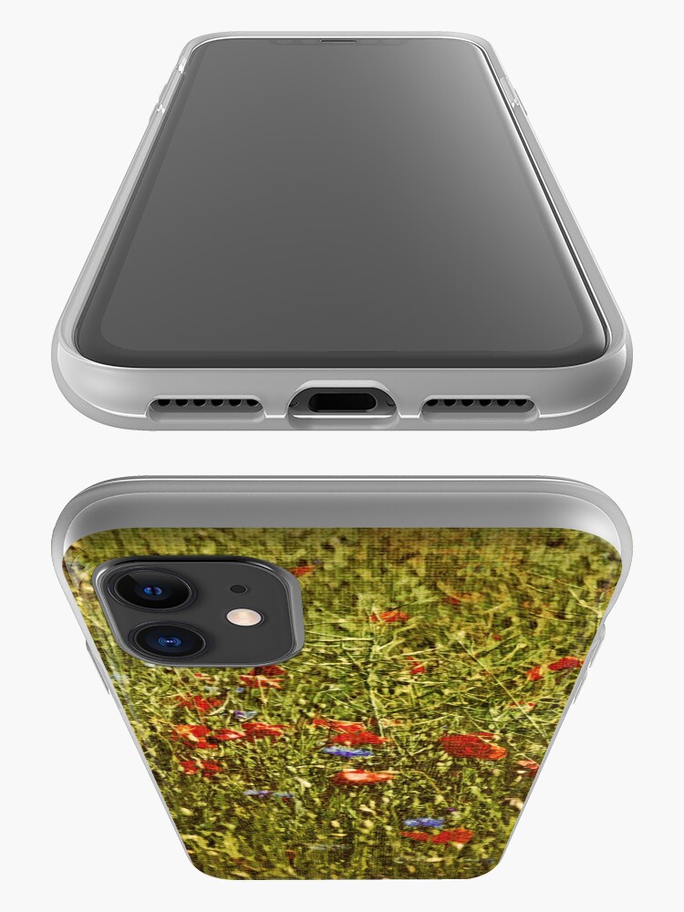 Alternative Ansicht von Sommerfeld mit roten und blauen Blumen iPhone-Hülle & Cover