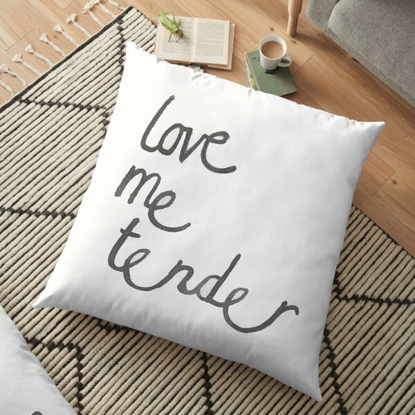 Aime moi tendrement. Coussin de sol