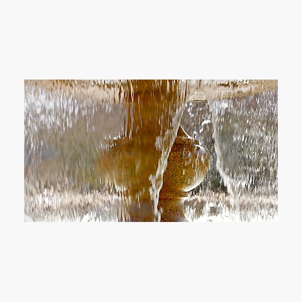 Aperçu de l'œuvre Curtain of Water créée et vendue par MoonLiteStudio.