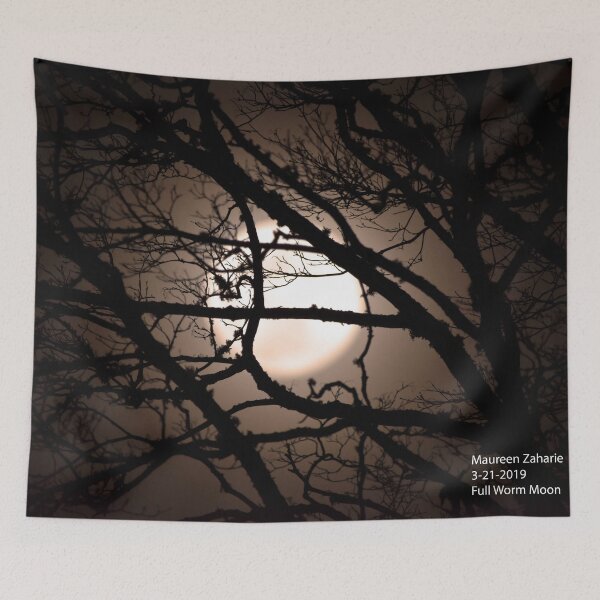 Artikelvorschau, Worm Moon Rising entworfen und verkauft von Maureen Zaharie.