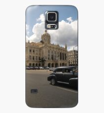 Black american car passing in front of the Revolution Museum, La Havana, Cuba. Case/Skin for Samsung Galaxy