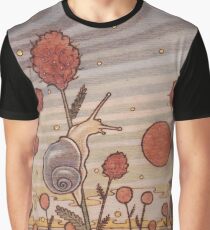 Schnecke in den Blumen Grafik T-Shirt