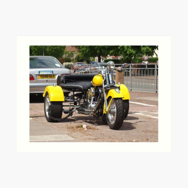 Fashion yellow trike motorcycle