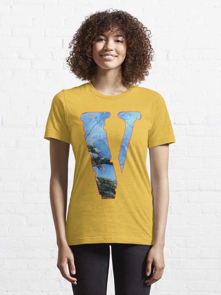 https://ih1.redbubble.net/image.783009659.1754/ssrco,slim_fit_t_shirt,womens,edbb3b:2ffb89aaee,front,tall_three_quarter,750x1000.u3.jpg