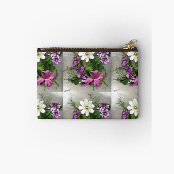 Item preview, TUSSIE MUSSIE I - Un ramillete de flores designed and sold by memac.