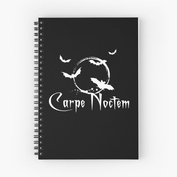 Aperçu de l'œuvre Carpe noctem, saisir la nuit, texte blanc créée et vendue par beakraus.