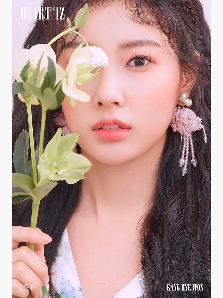 IZ*ONE (아이즈원) - 2nd Mini Album [HEART*IZ] Kang Hyewon (강혜원