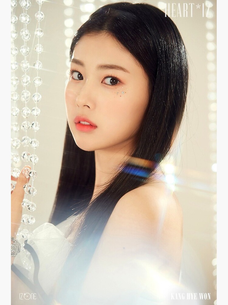 IZ*ONE (#아이즈원) - 2nd Mini Album [HEART*IZ] Kang Hyewon (강혜원