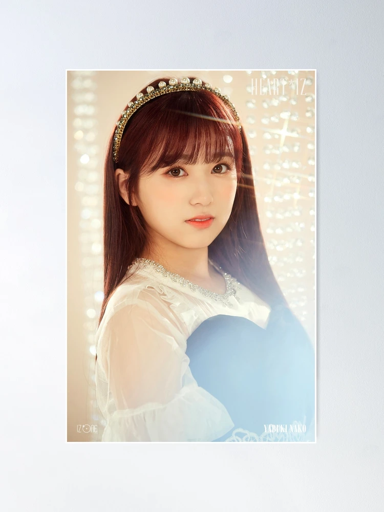 fposter,medium,wall_texture,