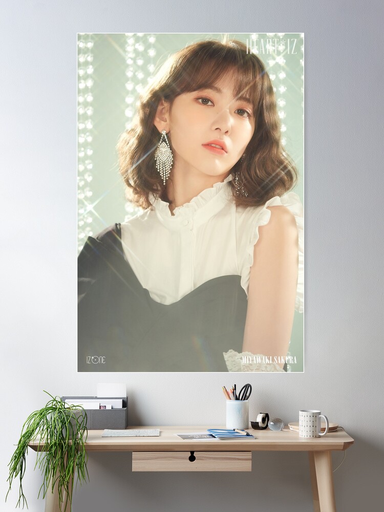 IZ * ONE / Sakura Miyawaki / Back Green / Printed with