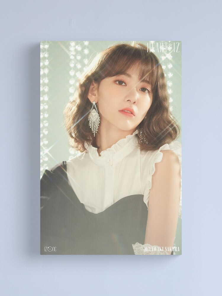 IZ*ONE (아이즈원) - 2nd Mini Album [HEART*IZ] Miyawaki Sakura