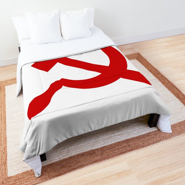 A #red #hammer and #sickle, in the shape it appeared (in gold) on the #Soviet Unions flag from 1955 to 1991 Comforter