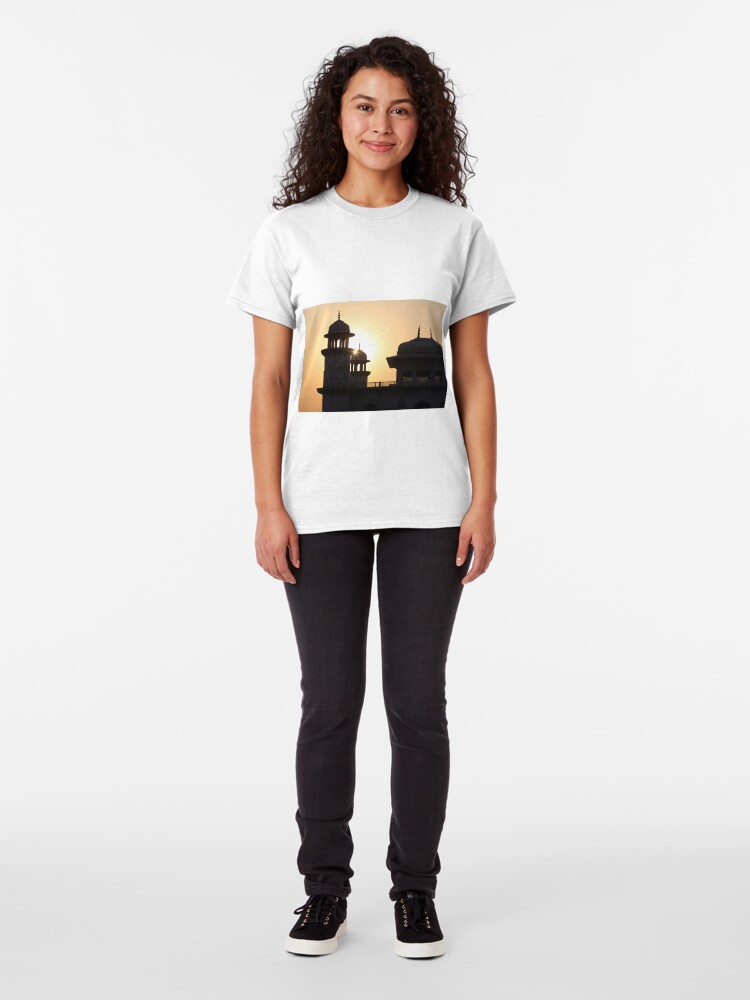 Alternate view of A Sunset Silhouette at the Itmad-ud-Daulah Mausoleum, Agra. Classic T-Shirt