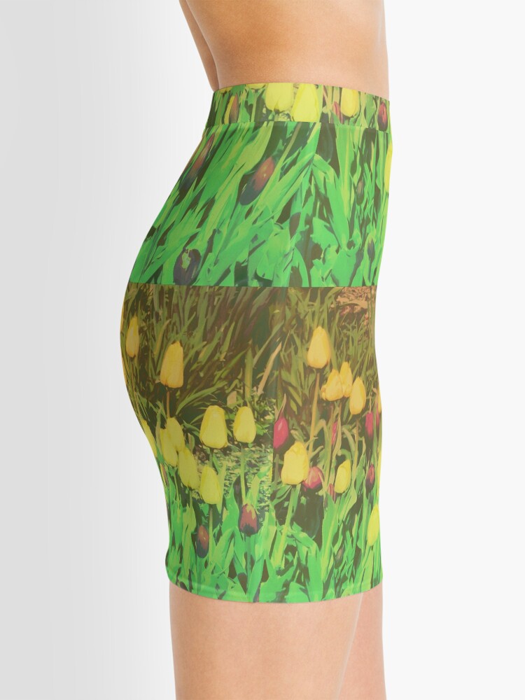 Alternate view of Card: Tulips Mini Skirt