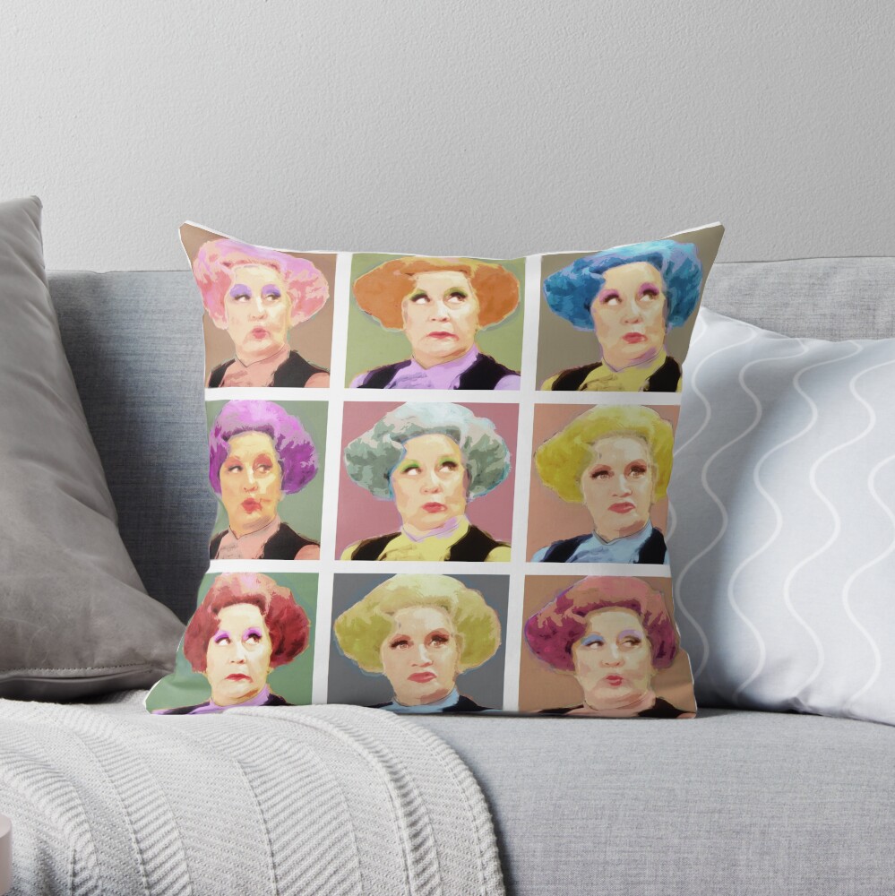 Pussy Pop - Nine Lives Throw Pillow