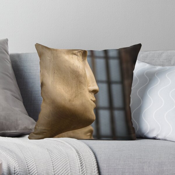 modern sculpture Throw Pillow