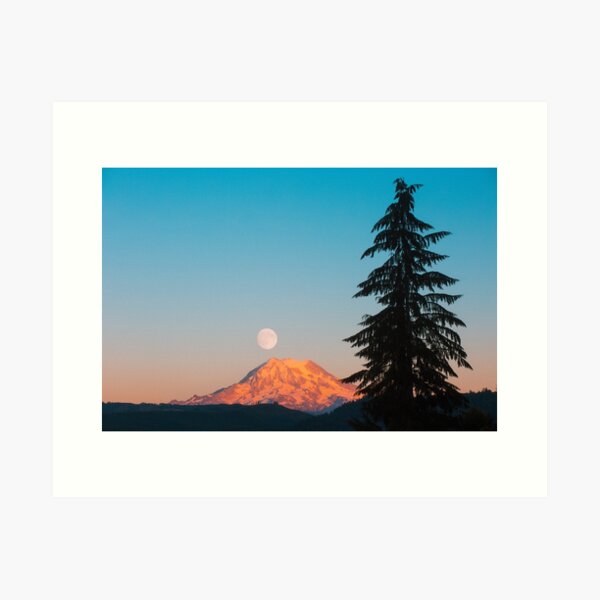 Mount Rainier Moonrise Art Print
